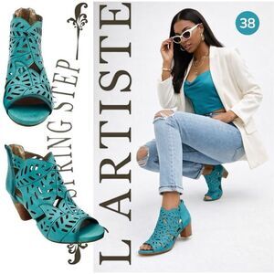 L'Artiste by Spring Step Turquoise  Icon Heeled Ankle Boots Women's 38 Leather